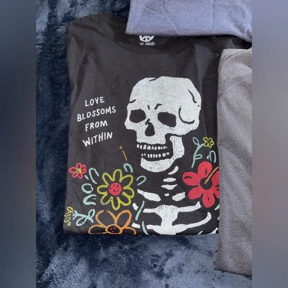 TSHIRT BUNDLE 💎💎 - Picture 5 of 8